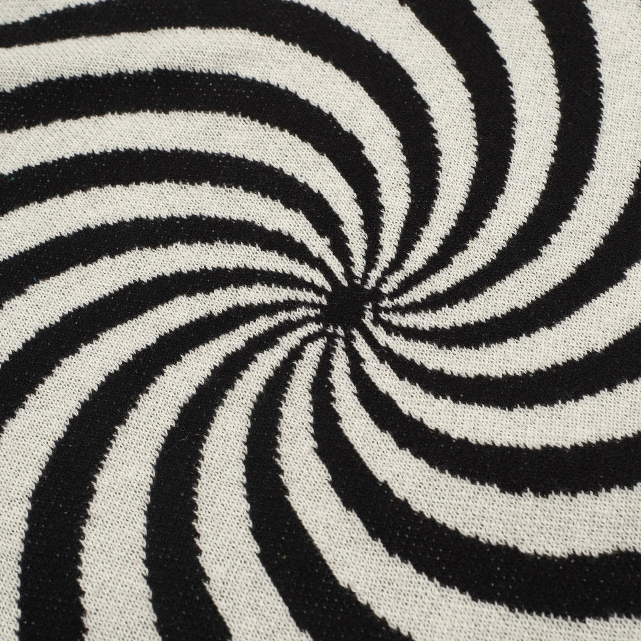 Women's black rotating stripe knitwear - Image 2
