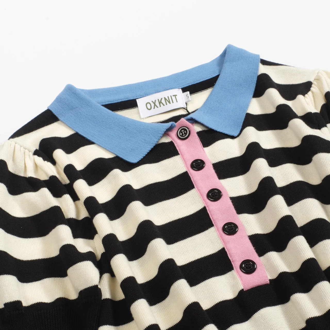 Women's black striped bubble sleeve knitted polo - Image 4