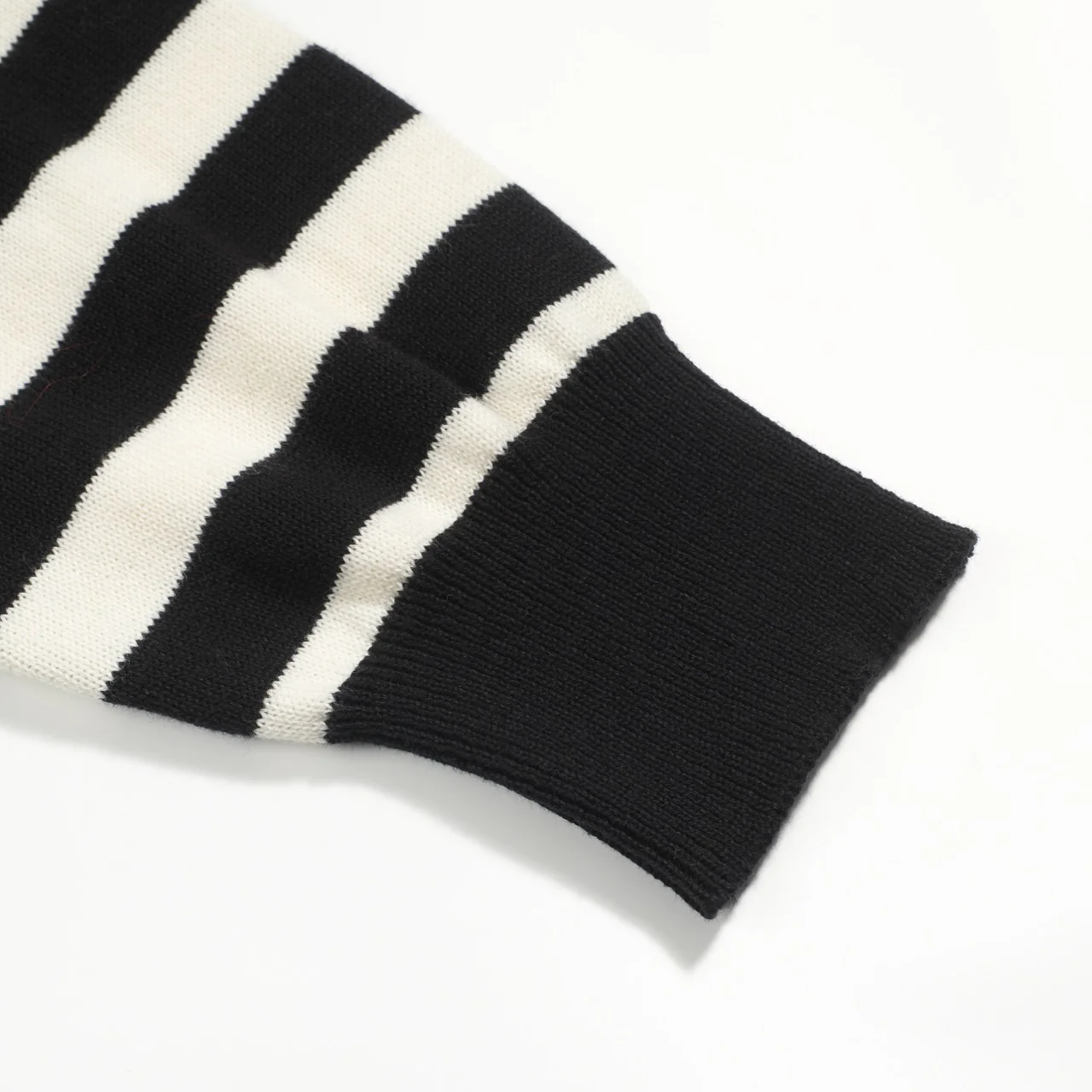 Women's black striped cat embroidered knitwear - Image 5