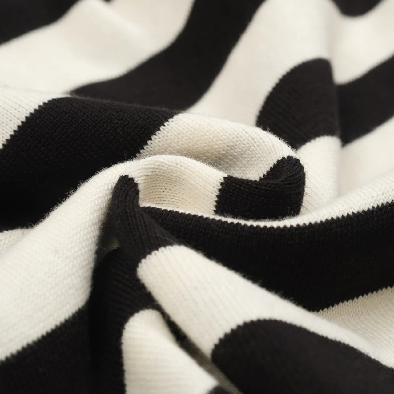 Women's black stripes vintage collage knitwear - Image 8