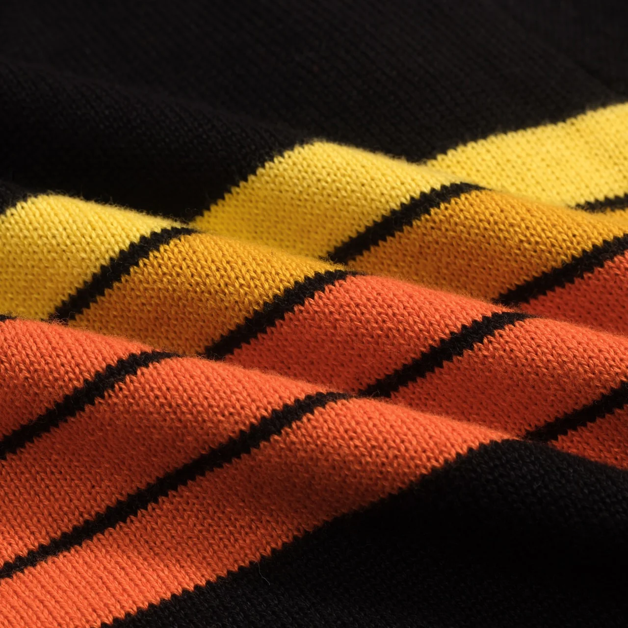 Women's black vintage art striped Jacquard V-neck polo - Image 2