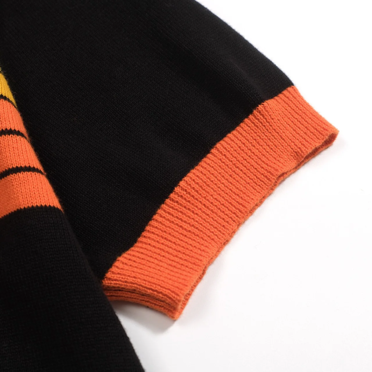 Women's black vintage art striped Jacquard V-neck polo - Image 7