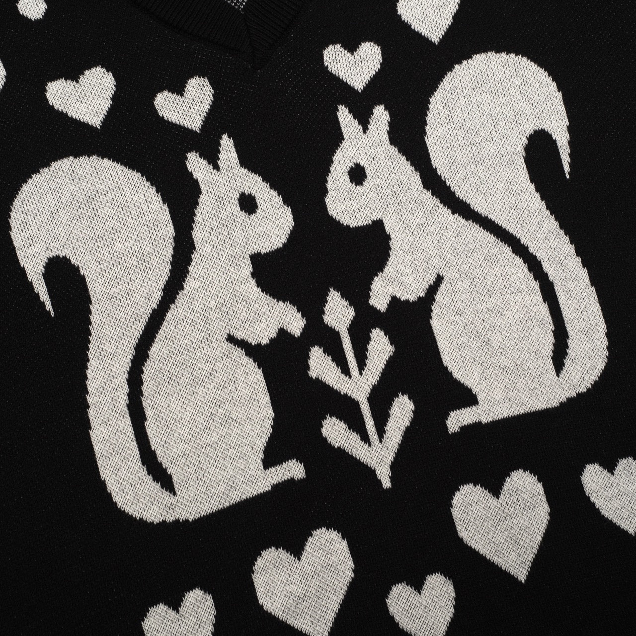 Women's black vintage classic squirrel jacquard knitwear - Image 2