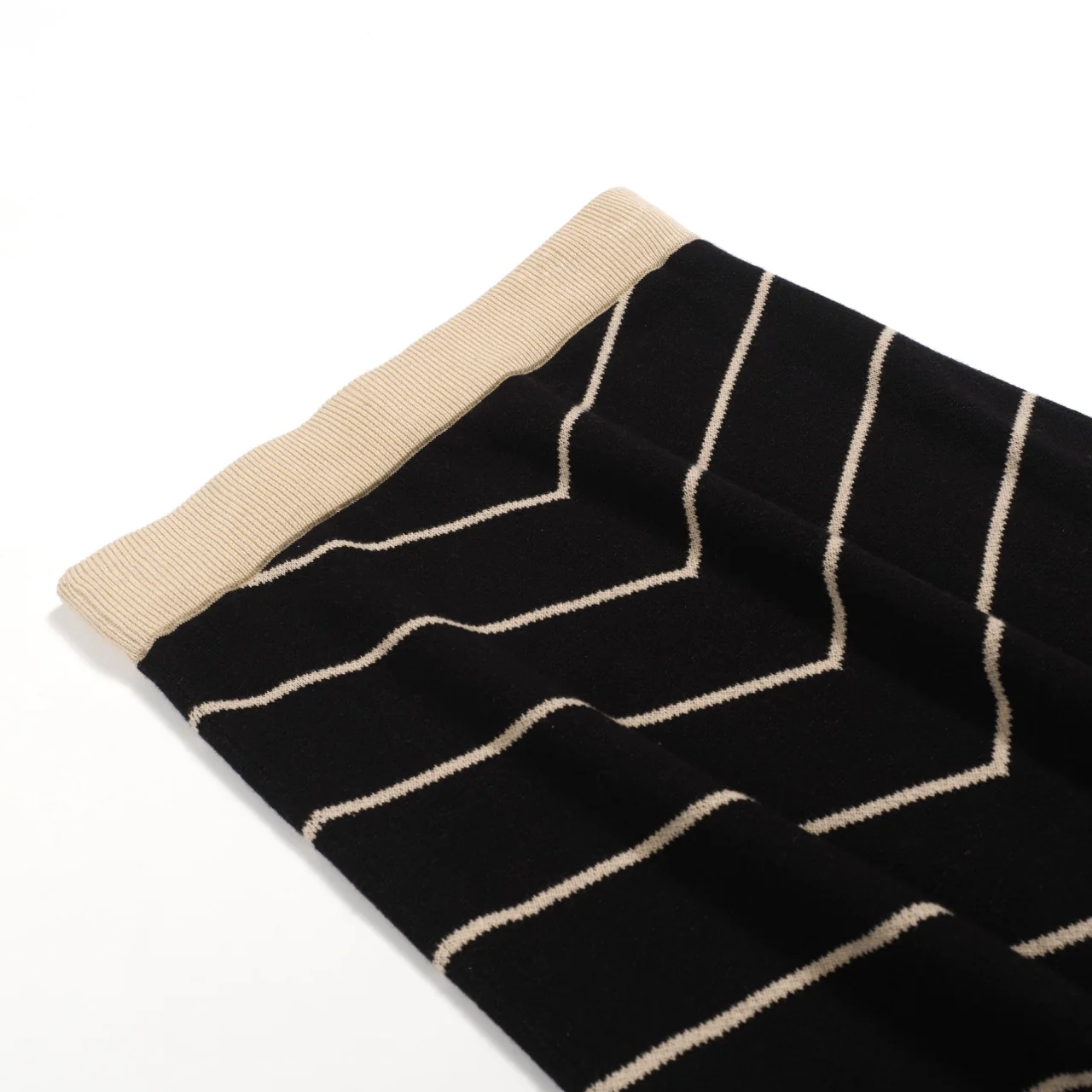 Women's black vintage period casual knit skirt - Image 9
