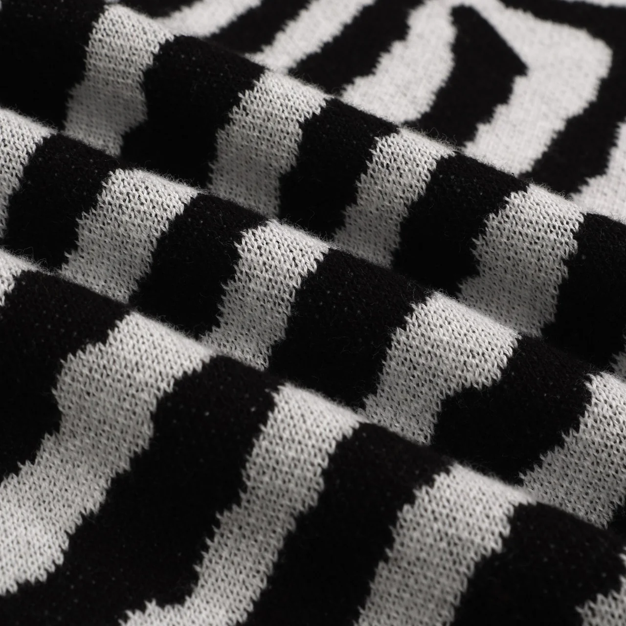 Women's black vintage striped small horse street fashion jacquard knit set - Image 10