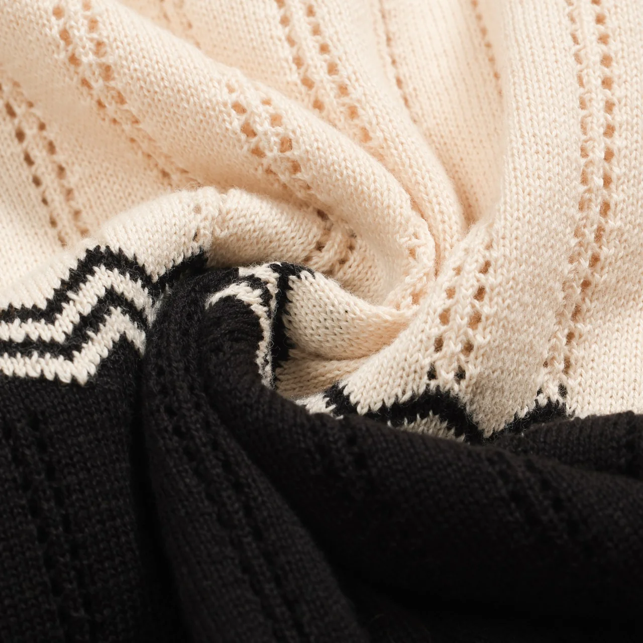 Women's black vintage textured jacquard V-neck cardigan - Image 3