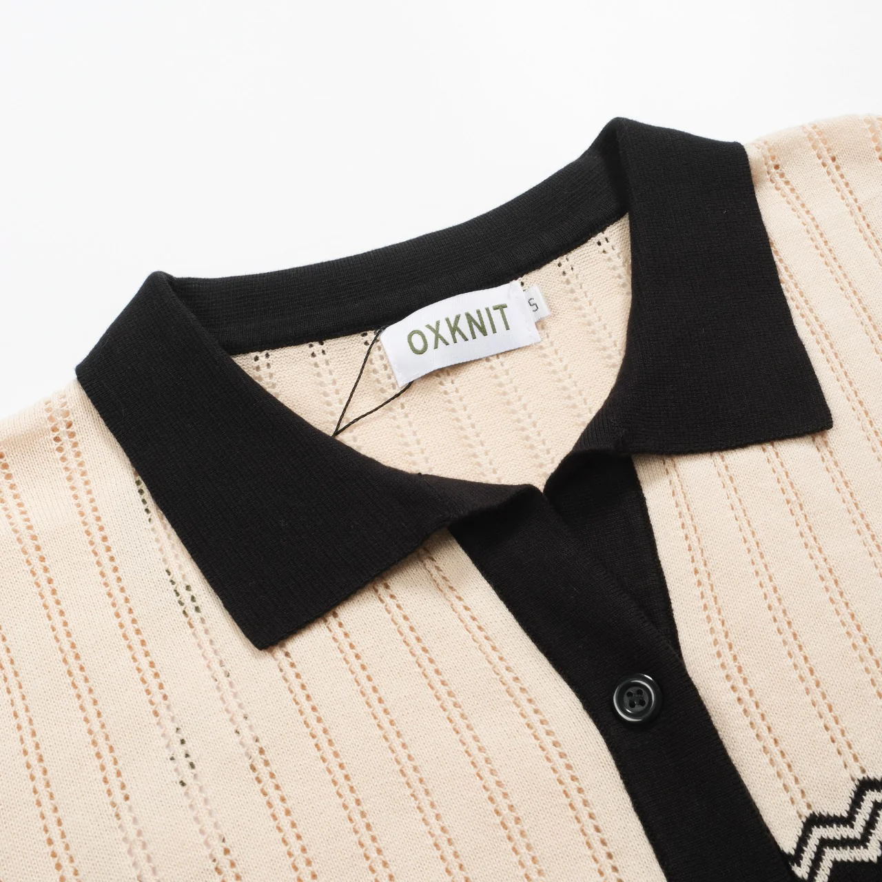 Women's black vintage textured jacquard V-neck cardigan - Image 5
