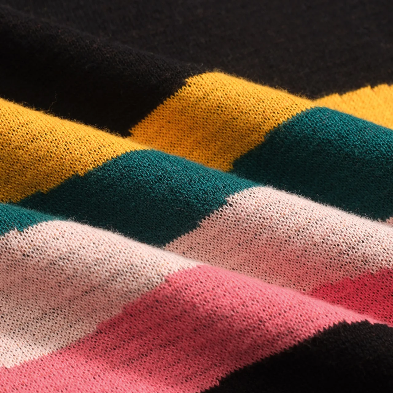 Women's black wavy jacquard retro knitwear - Image 2
