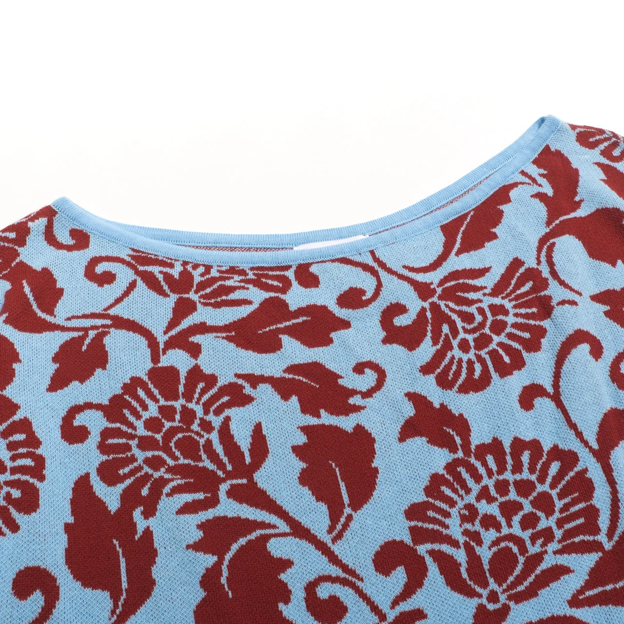 Women's blue slope-shoulder knit T-shirt - Cropped Length - Image 4