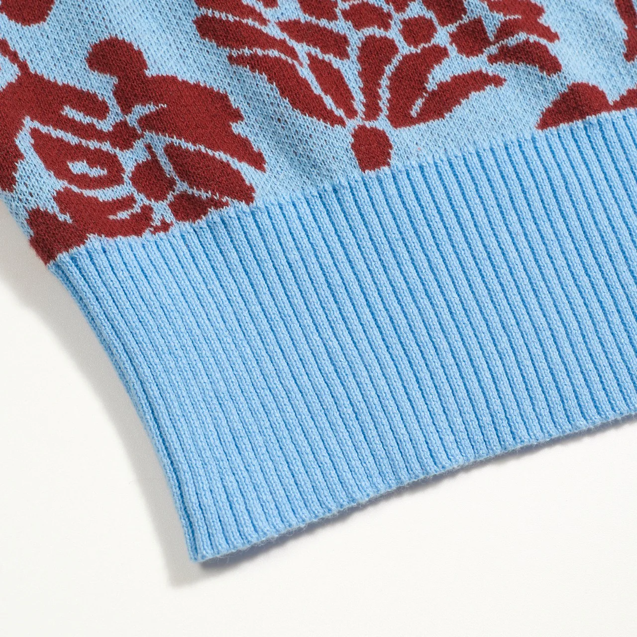 Women's blue slope-shoulder knit T-shirt - Cropped Length - Image 6