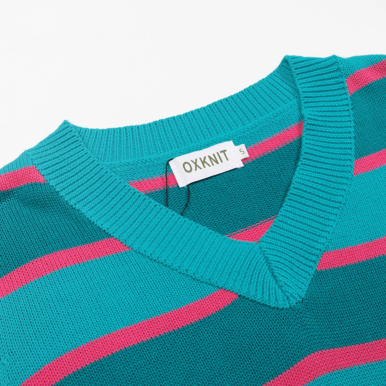 Women's blue striped jacquard V-neck knitwear - Image 4