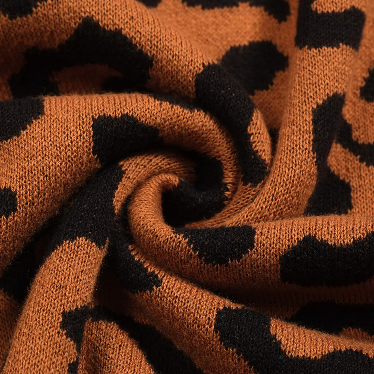 Women's brown leopard print puff sleeve polo - Image 9