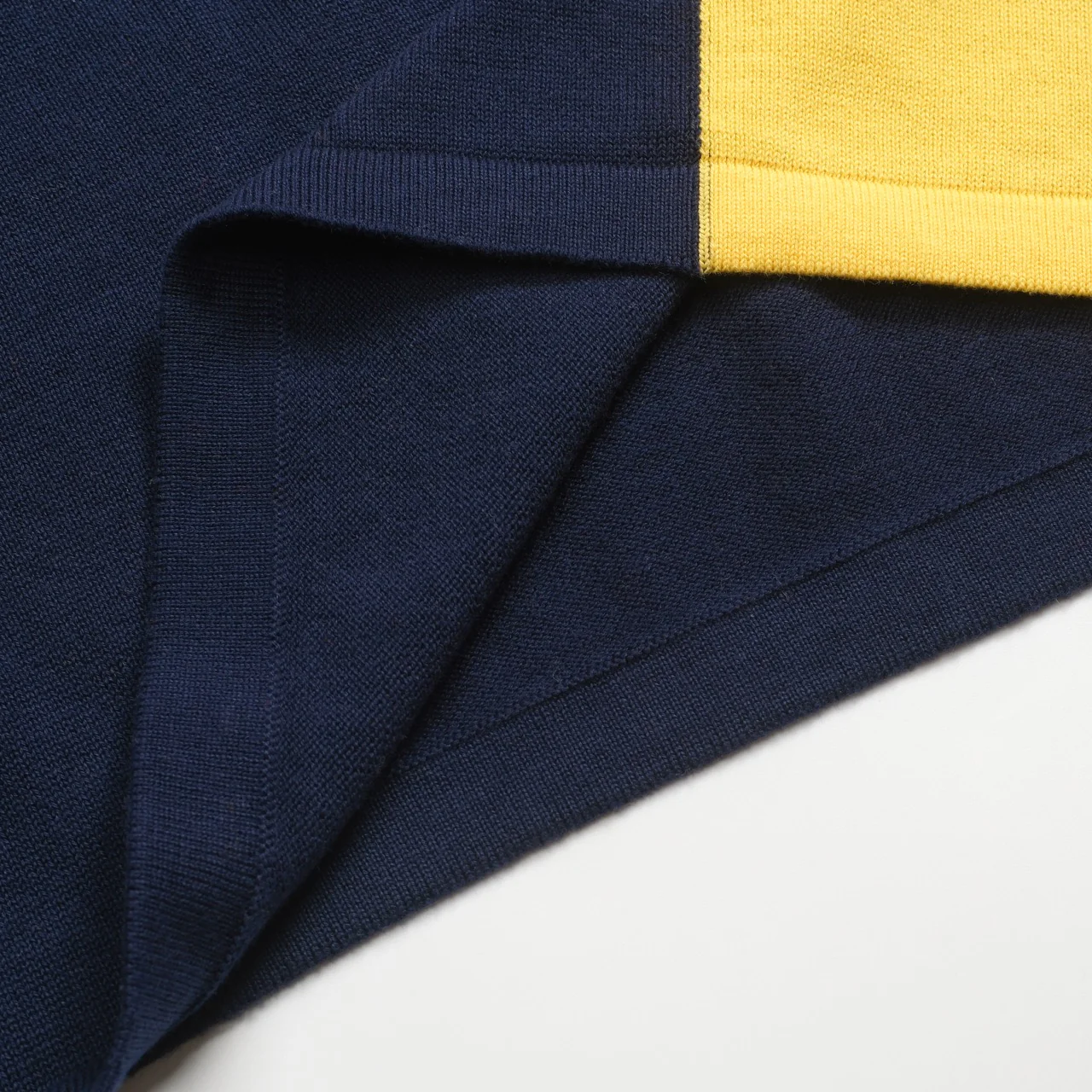 Women's dark blue striped vintage knit skirt - Image 6