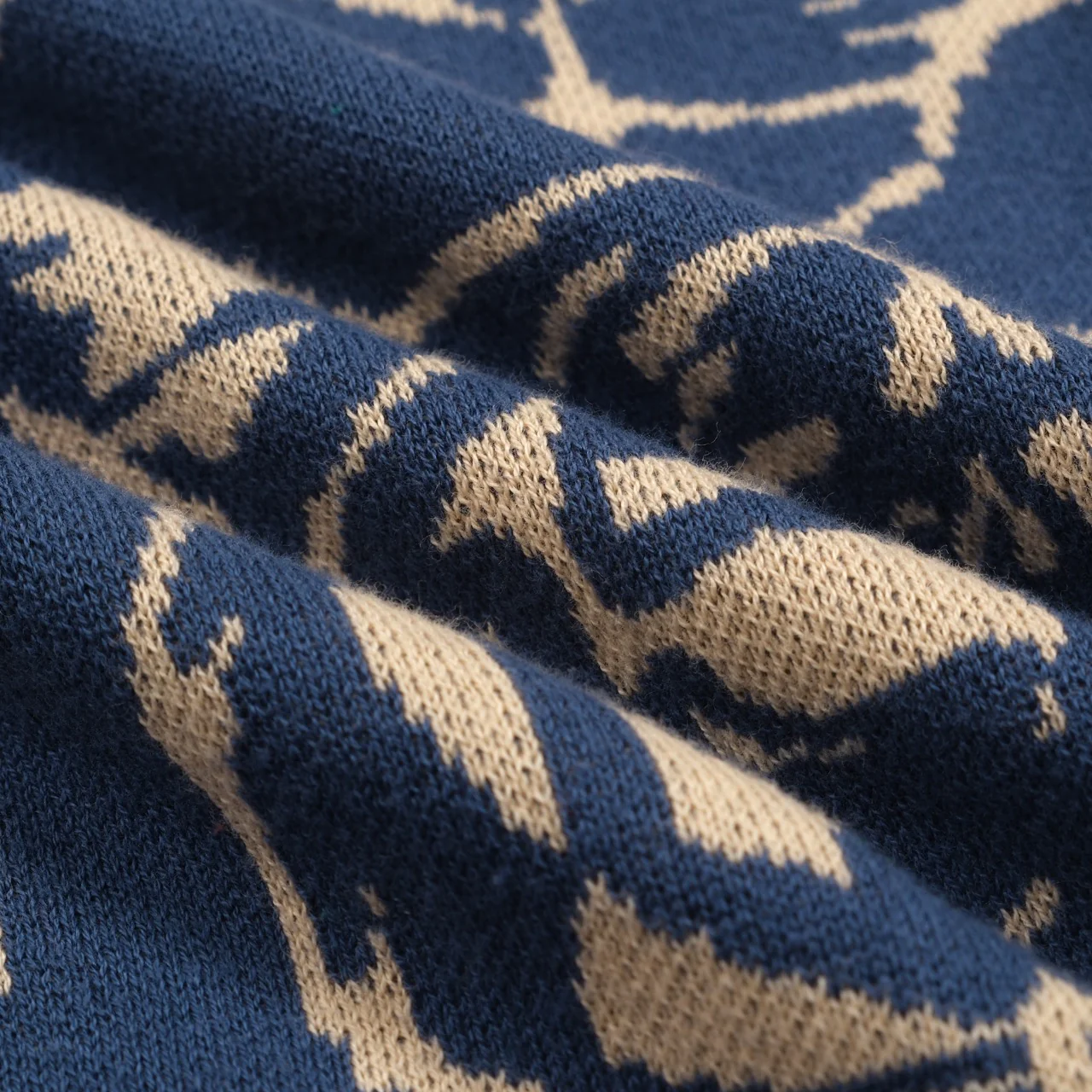 Women's dark blue tiger vintage knit skirt - Image 8