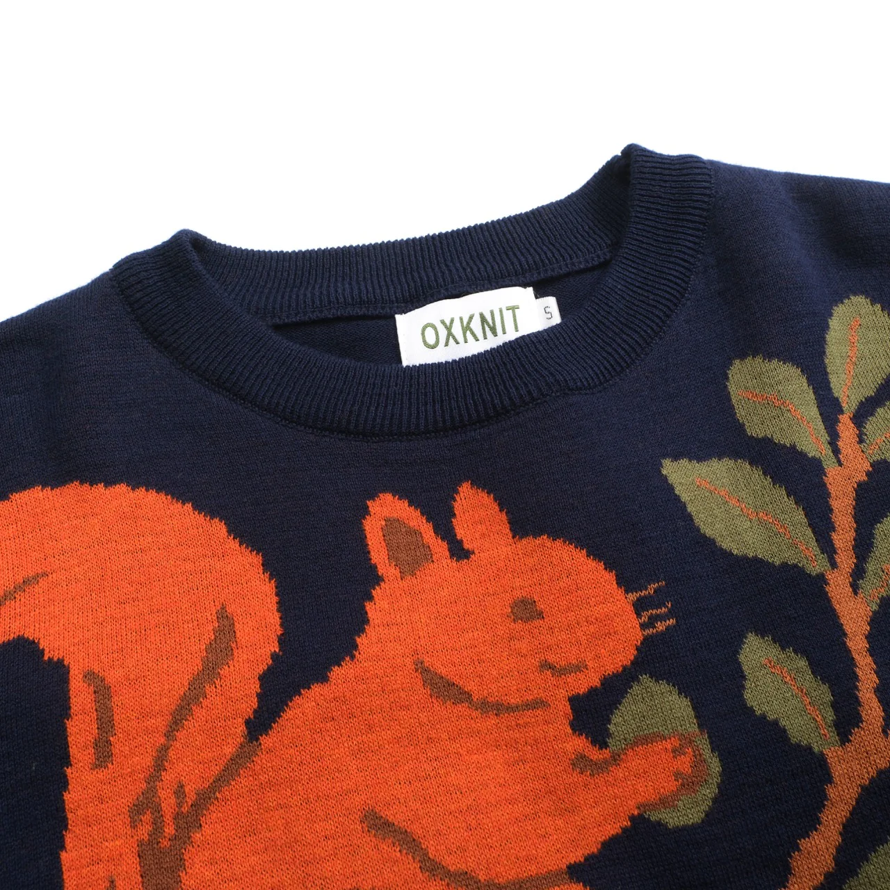 Women's dark blue vintage squirrel print knitwear - Image 4
