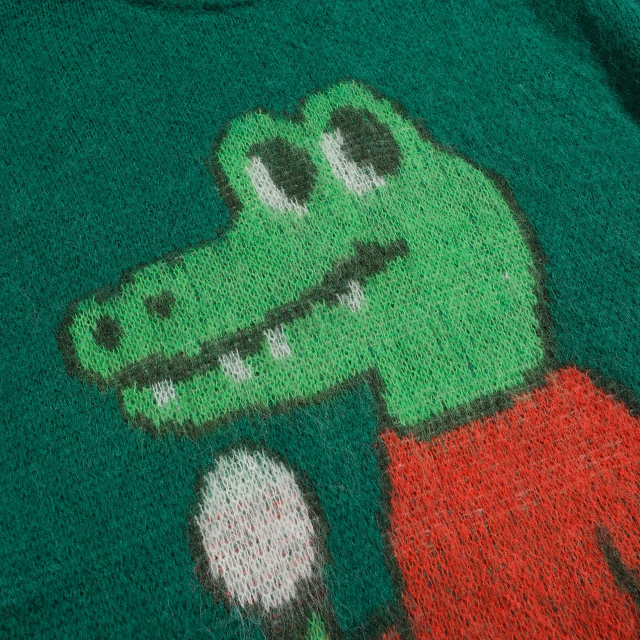 Women's green alligator jacquard plush knitwear - Image 2