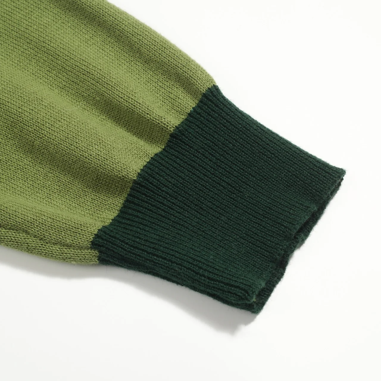 Women's green fawn vintage jacquard V-neck knitwear - Image 5
