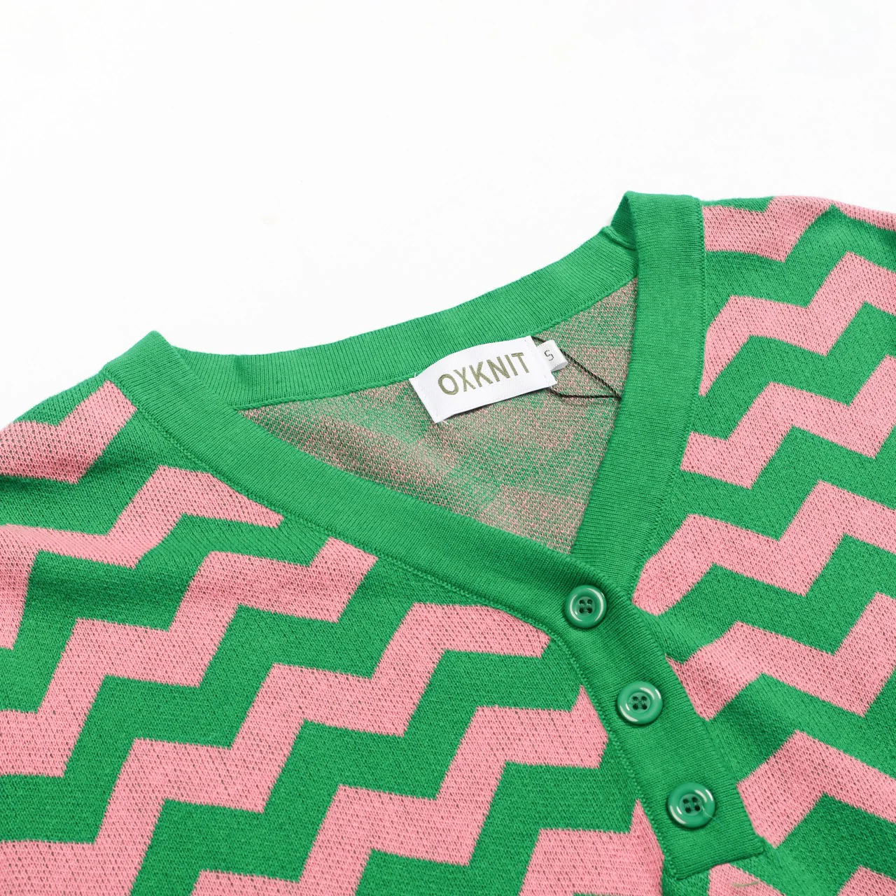 Women's green tooth stripe sleeve V-neck knitwear - Image 4