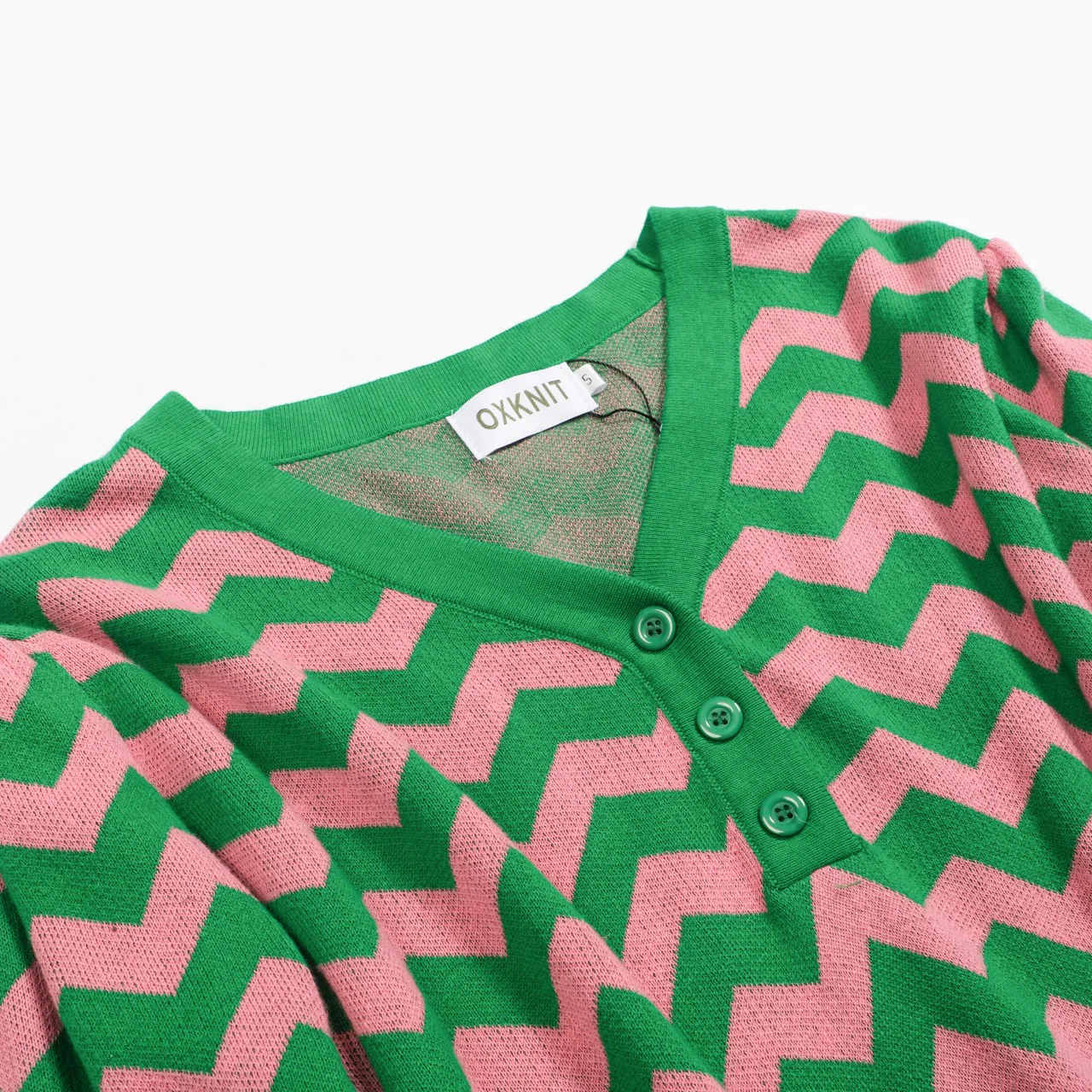 Women's green tooth stripe sleeve V-neck knitwear - Image 6