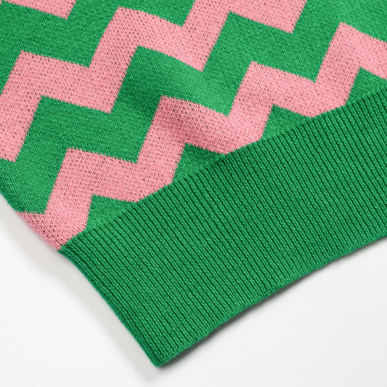 Women's green tooth stripe sleeve V-neck knitwear - Image 7