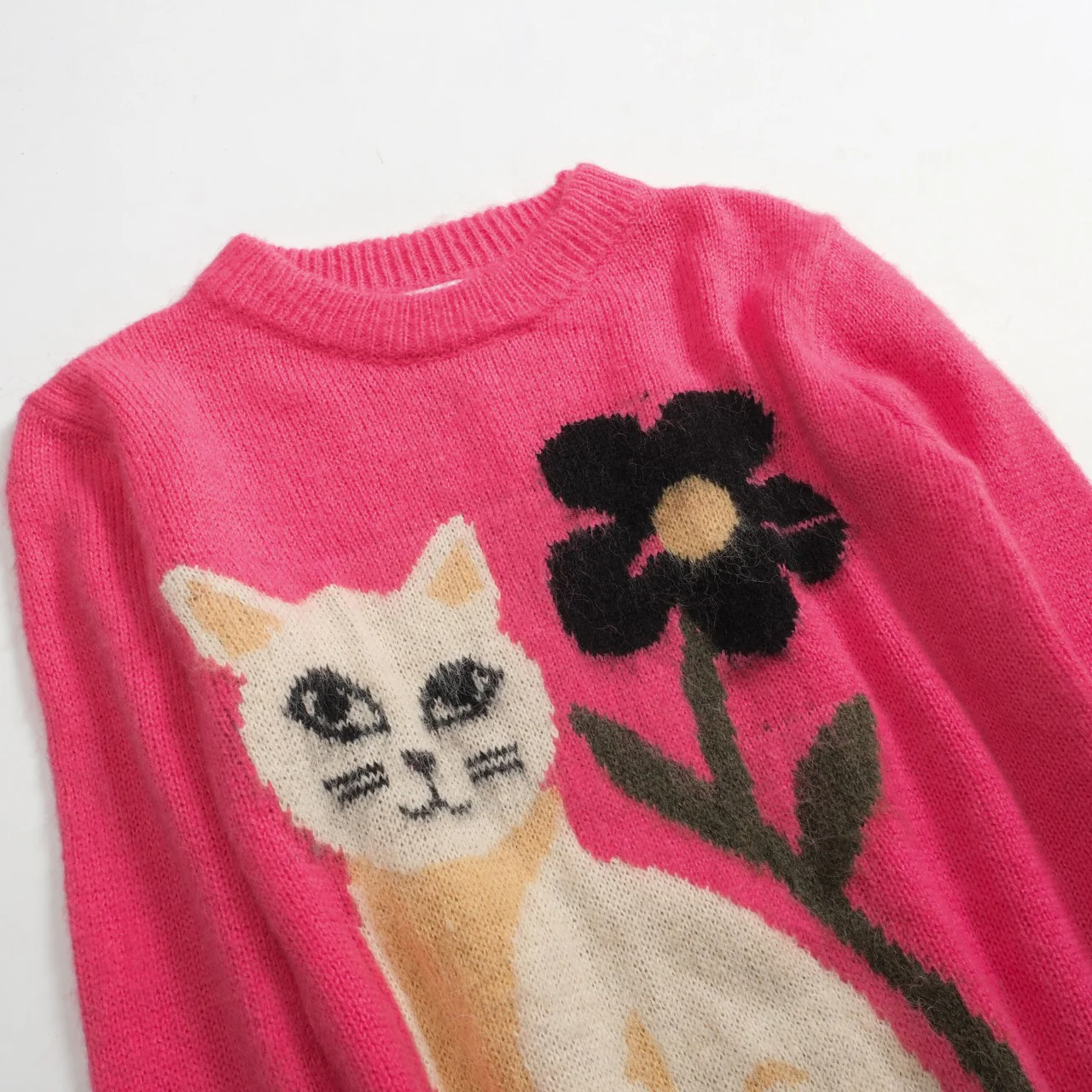 Women's pink cat floral jacquard plush knitwear - Image 10