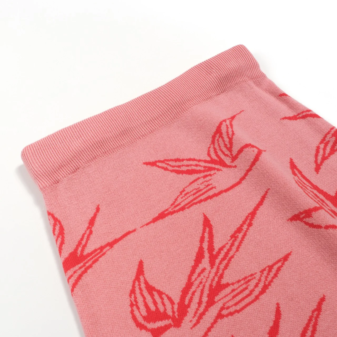 Women's pink swallow jacquard knit skirt - Image 4