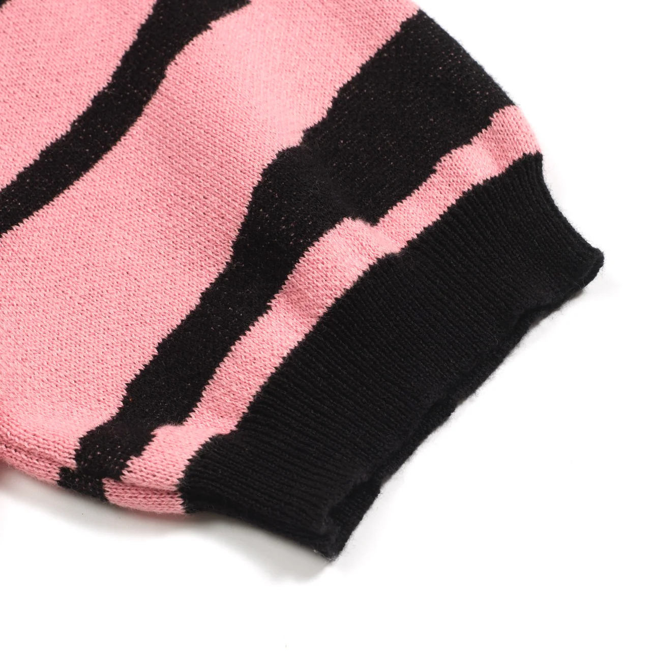 Women's pink zebra print tiger jacquard knitted T-shirt - Image 4