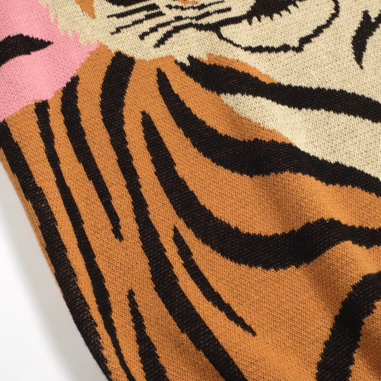 Women's pink zebra print tiger jacquard knitted T-shirt - Image 5