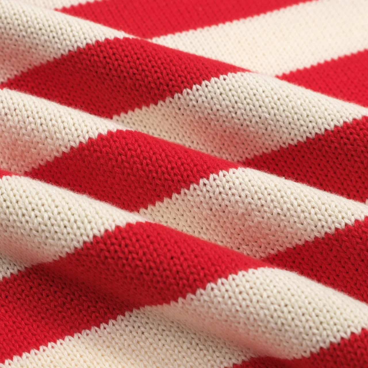 Women's red striped Christmas tree vintage knitwear - Cropped length - Image 9