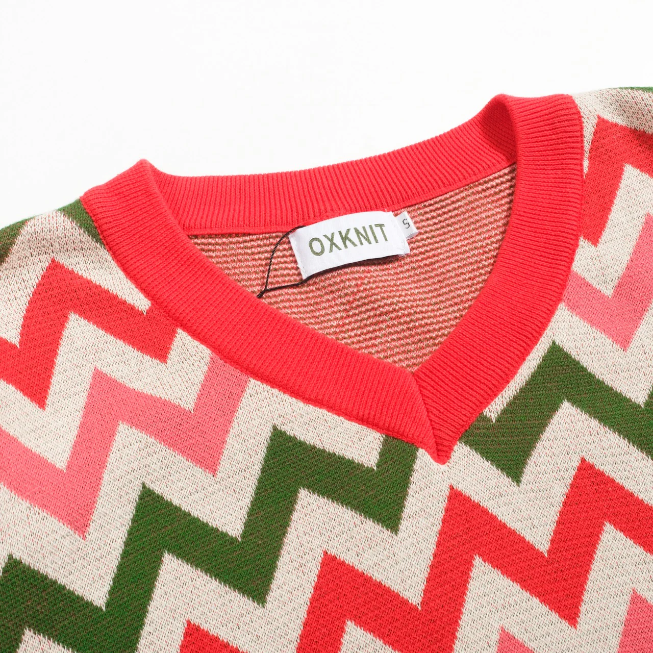 Women's red toothed striped puffed sleeve knitwear - Image 4