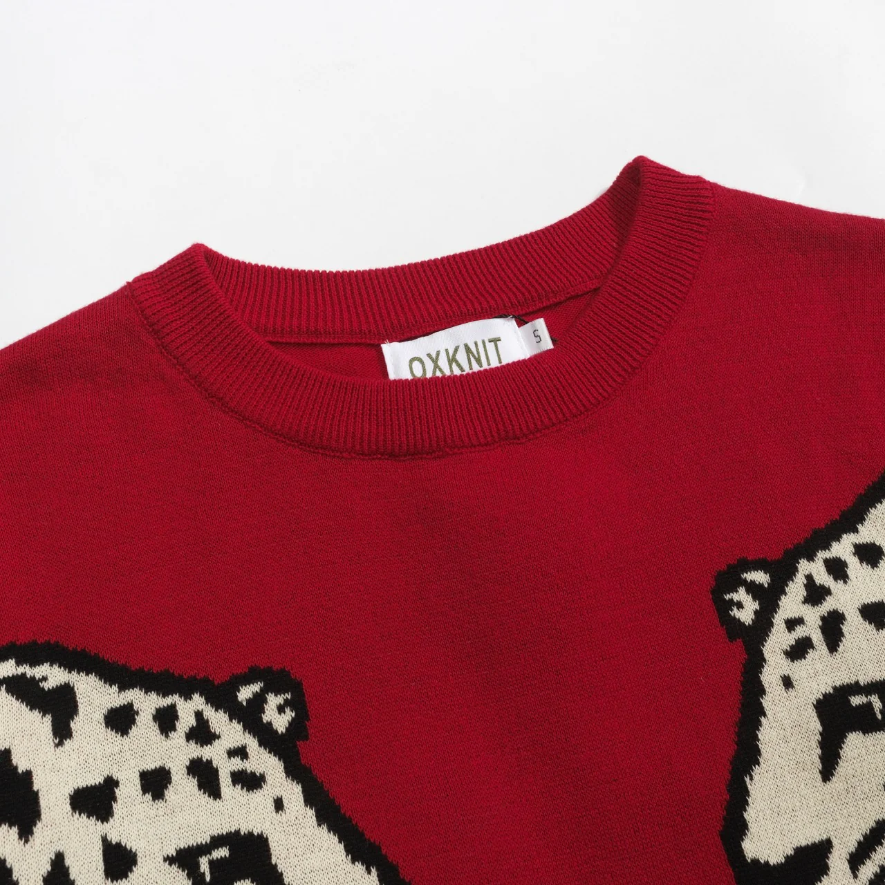 Women's red vintage animal print crew neck knitwear - Image 4