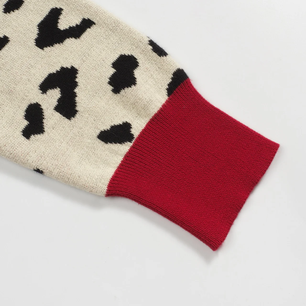 Women's red vintage animal print crew neck knitwear - Image 6