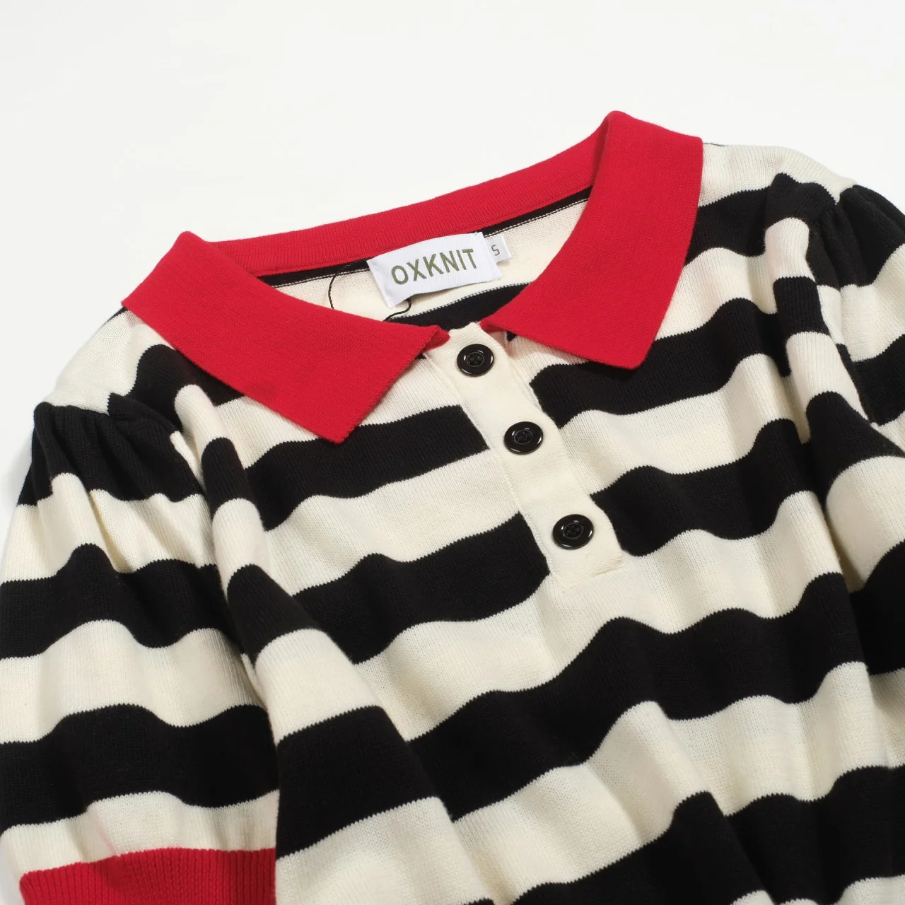 Women's red vintage striped bubble sleeve knitted polo - Image 2