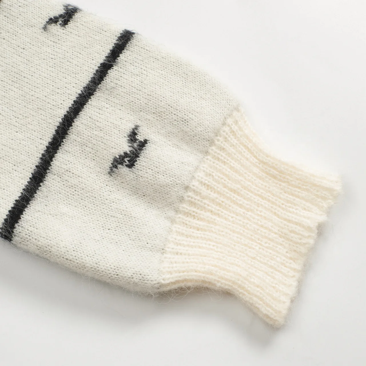 Women's retro striped seagull knitwear - Cropped length - Image 6