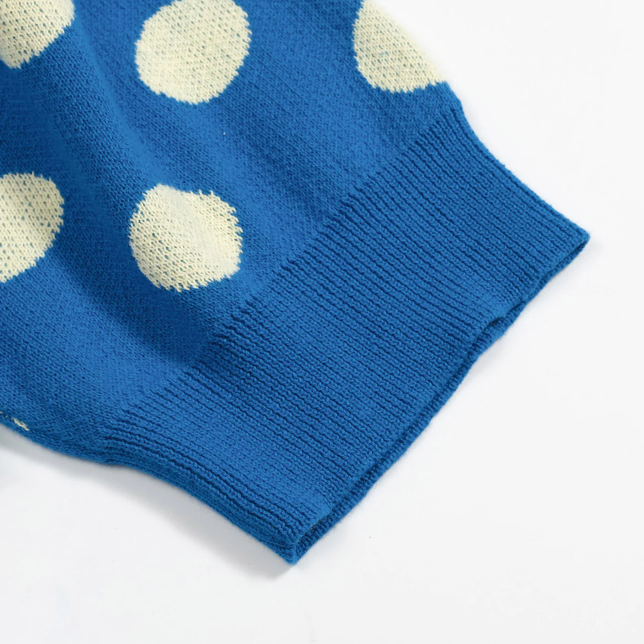 Women's vintage blue polka dot knitted bubble sleeve polo - Image 5