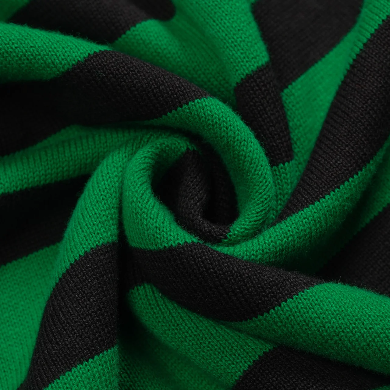 Women's vintage green jacquard collage knitwear - Image 9