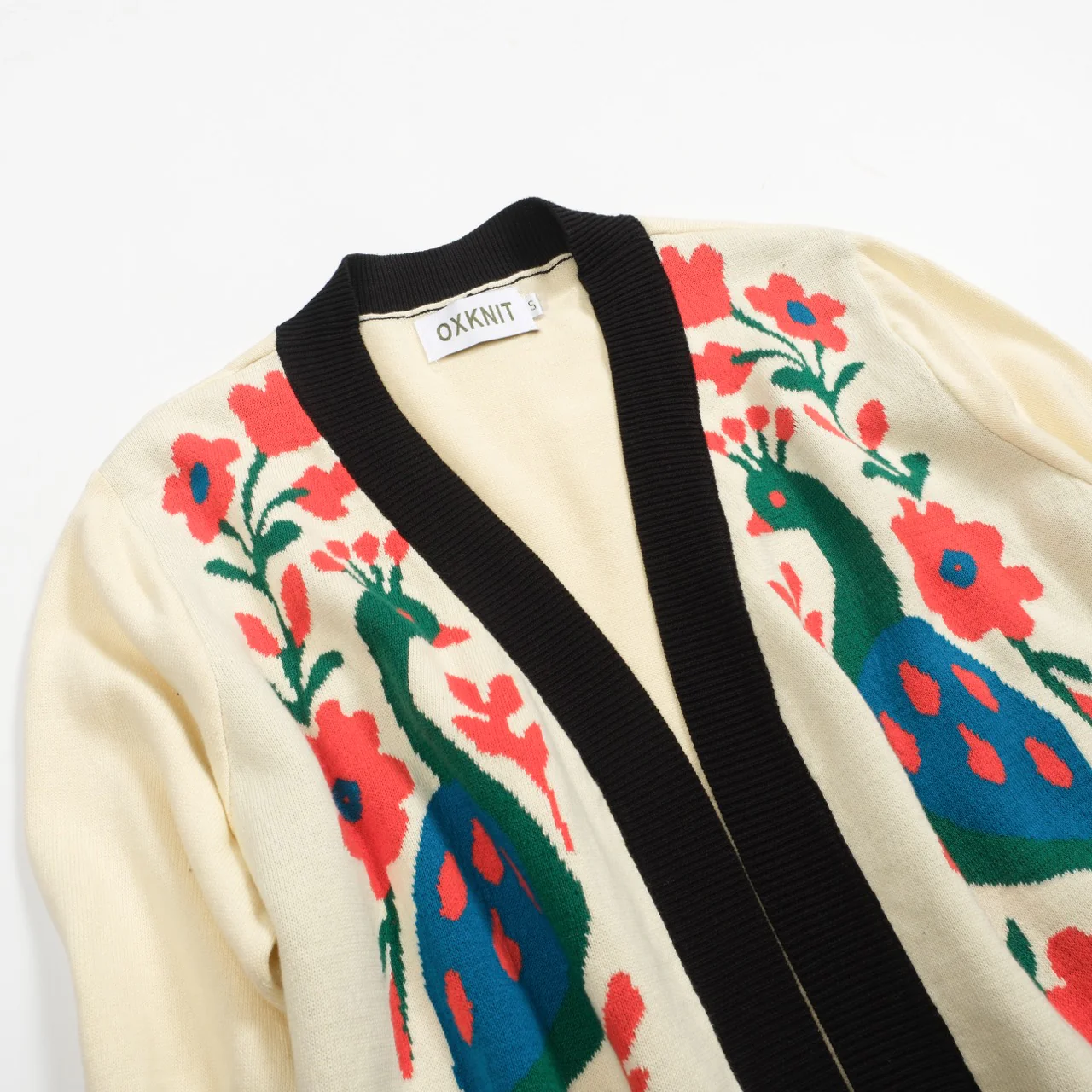 Women's white apricot art five-sleeve knitted cardigan - Image 10