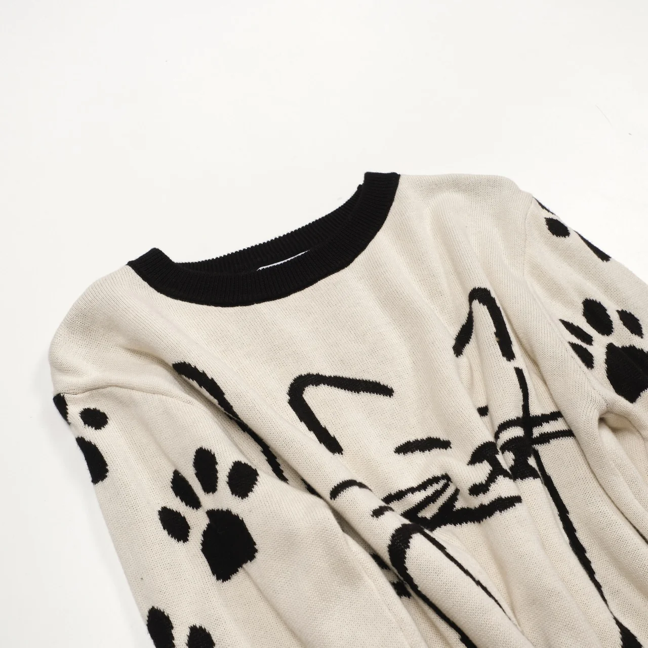 Women's White Apricot Artistic Cat Retro Fashion Jacquard Knitwear - Image 10