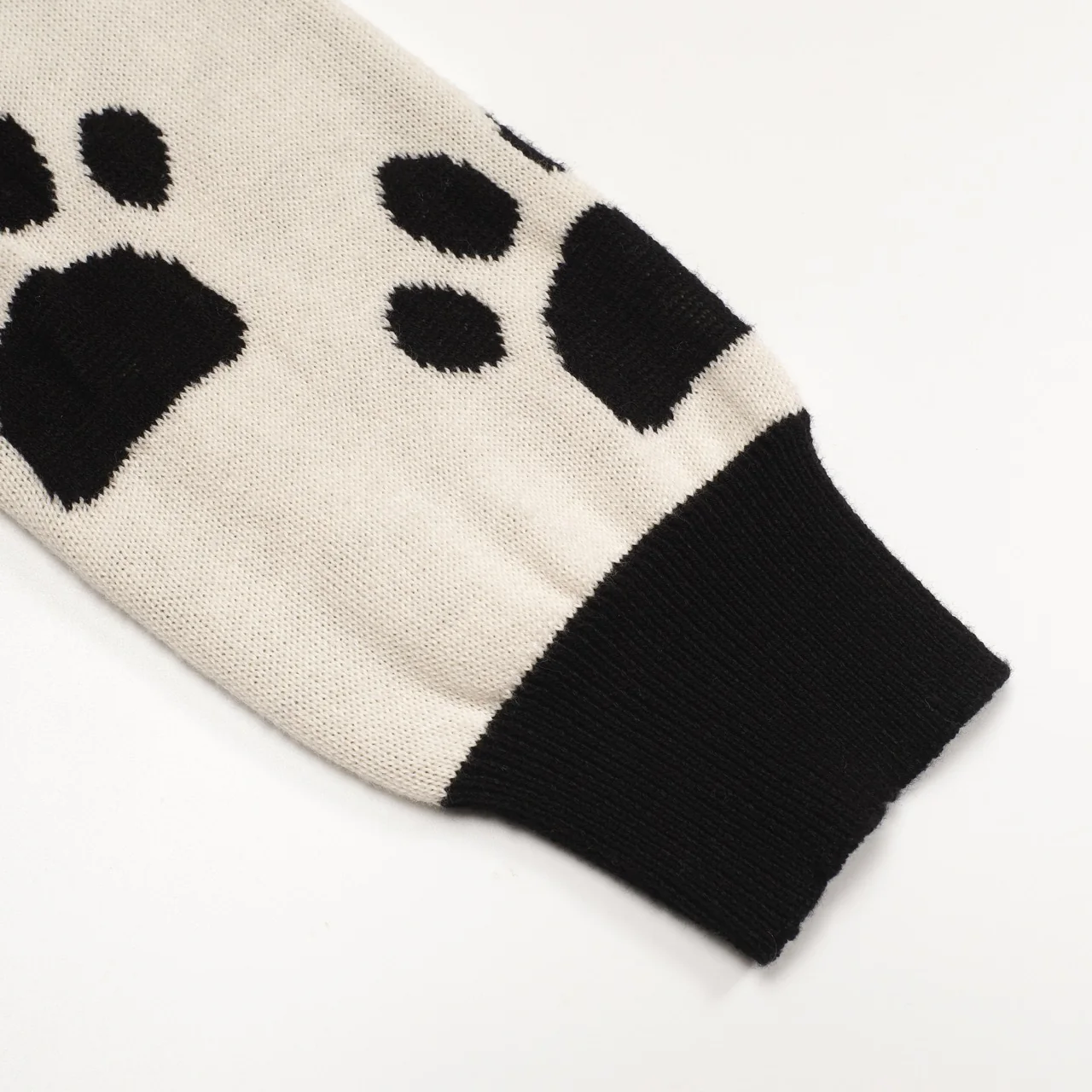 Women's White Apricot Artistic Cat Retro Fashion Jacquard Knitwear - Image 7