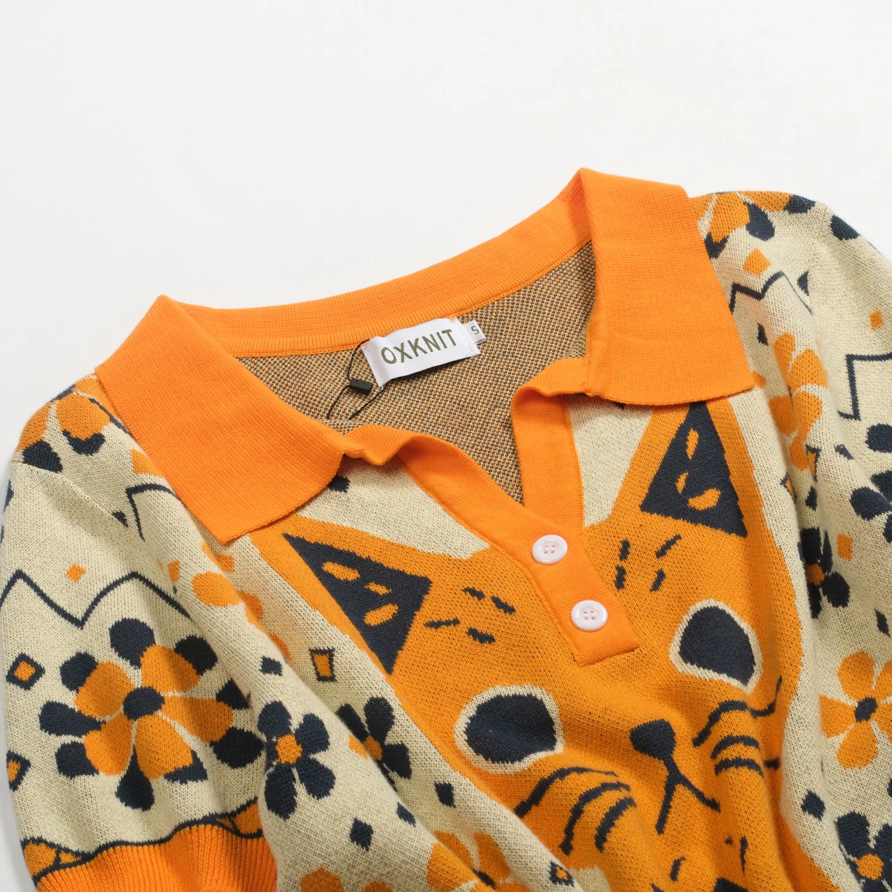 Women's yellow Cat vintage jacquard knit V-neck polo - Image 10
