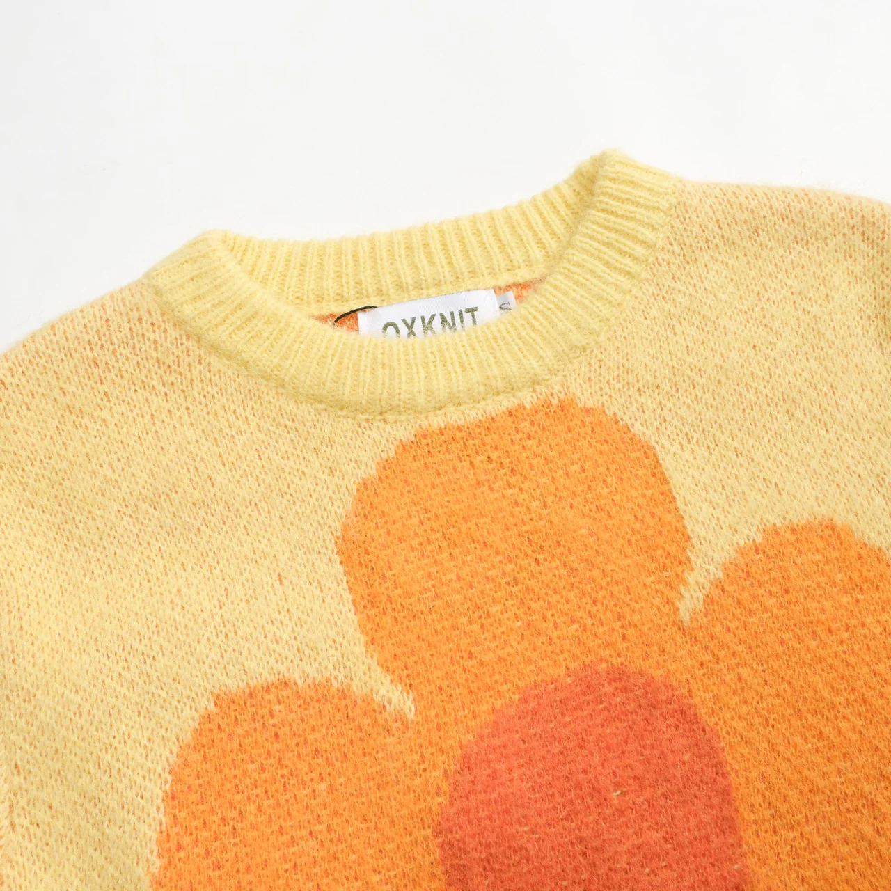 Women's yellow vintage flower plush knitwear - Image 4