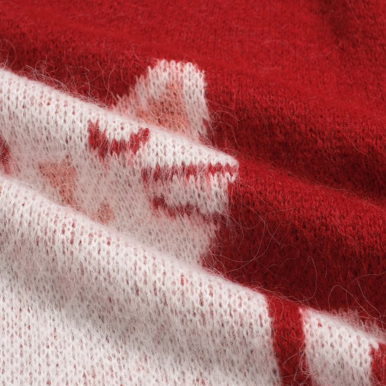 Women's red cute cat jacquard plush knitwear - Image 9